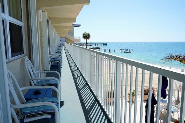 Glunz Ocean Beach Hotel & Resort (Key Colony Beach)